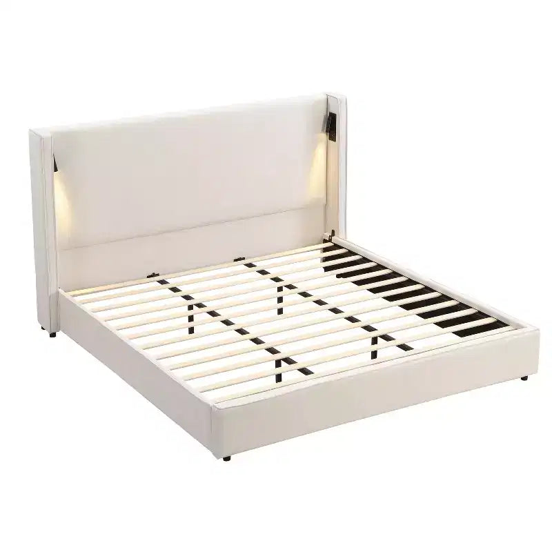 Struttura letto king size imbottita beige con testiera a tutta altezza, lampada da lettura e porta USB – 1 persona