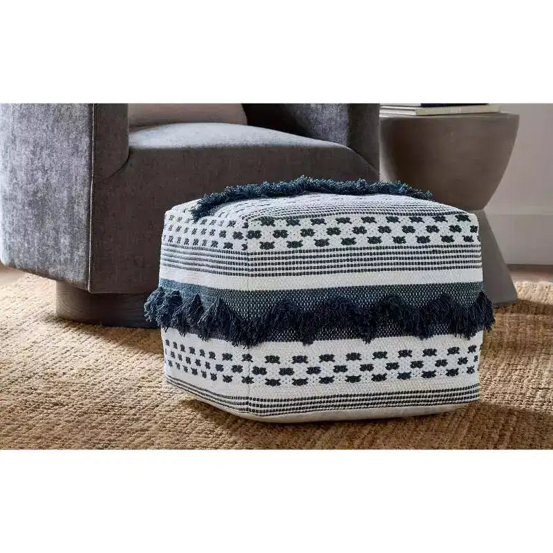 Pouf poggiapiedi quadrato in cotone a righe grigie e avorio