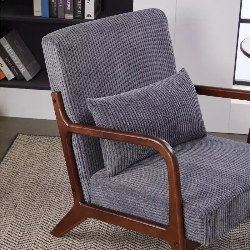 Poltrona d'accento rivestita color beige/grigio-marrone/grigio chiaro con gambe in legno, seduta singola